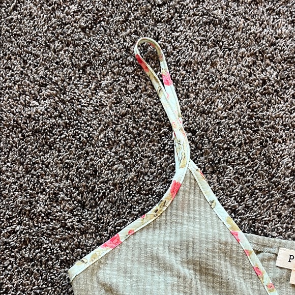 POL Floral tank top - Picture 3 of 13